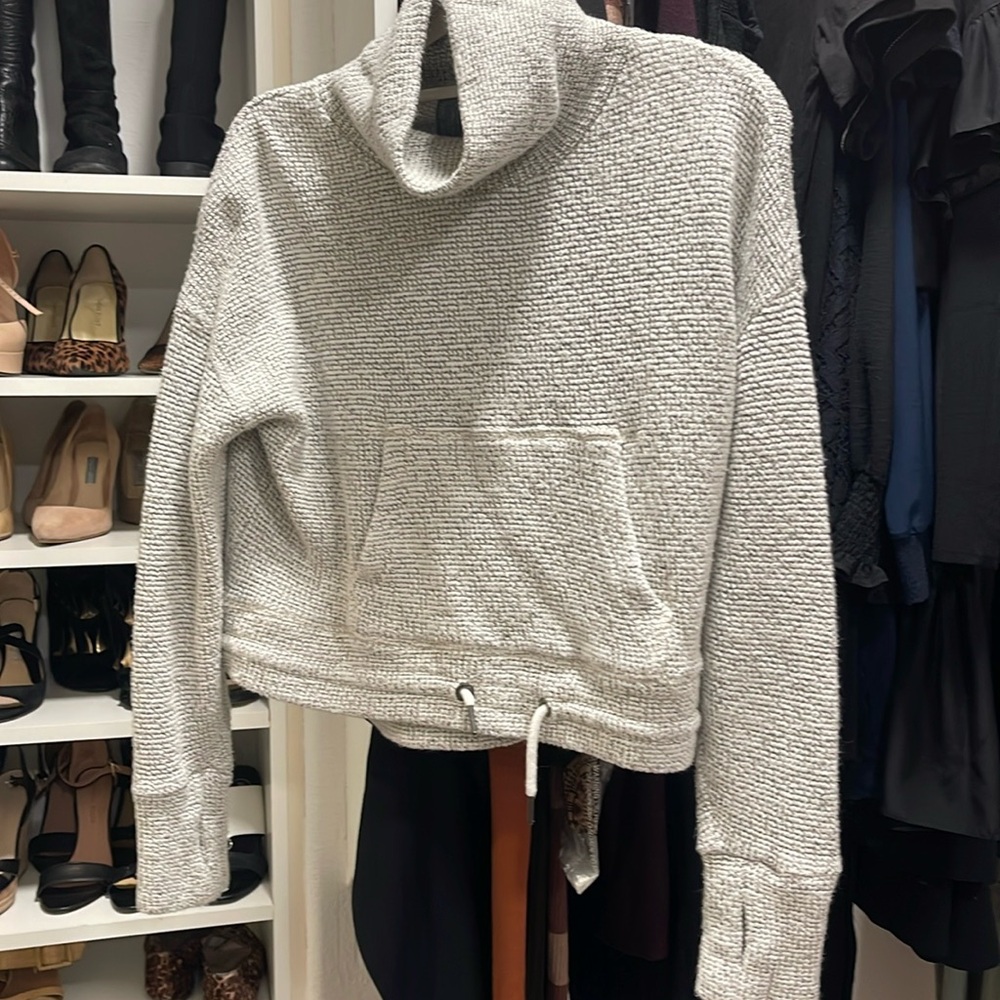 Sweaty Betty Pullover size small